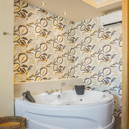 Hom54 Luxury Suites Kandiye Dış mekan fotoğraf